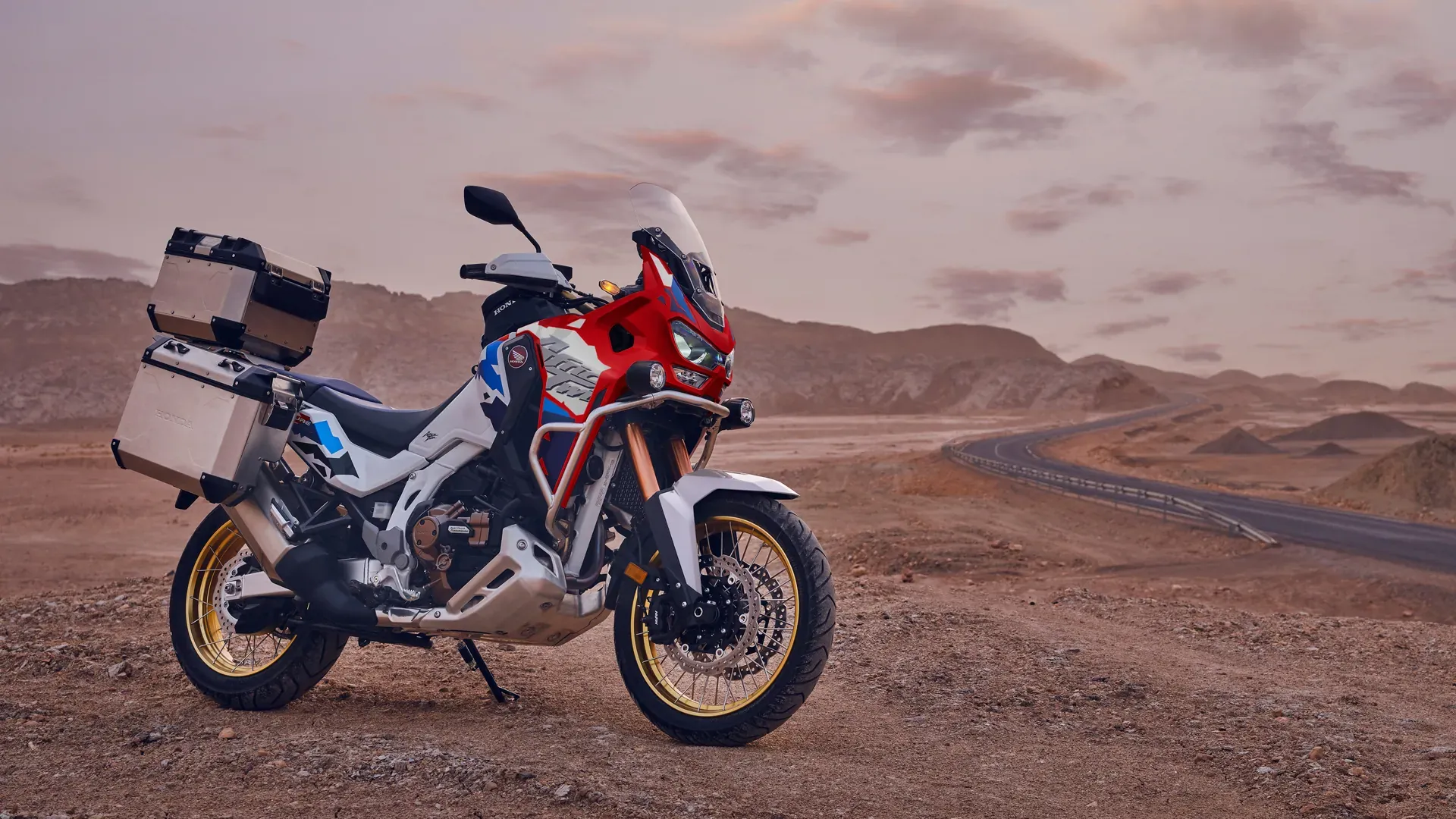 Adventure Sports na pustynnej drodze